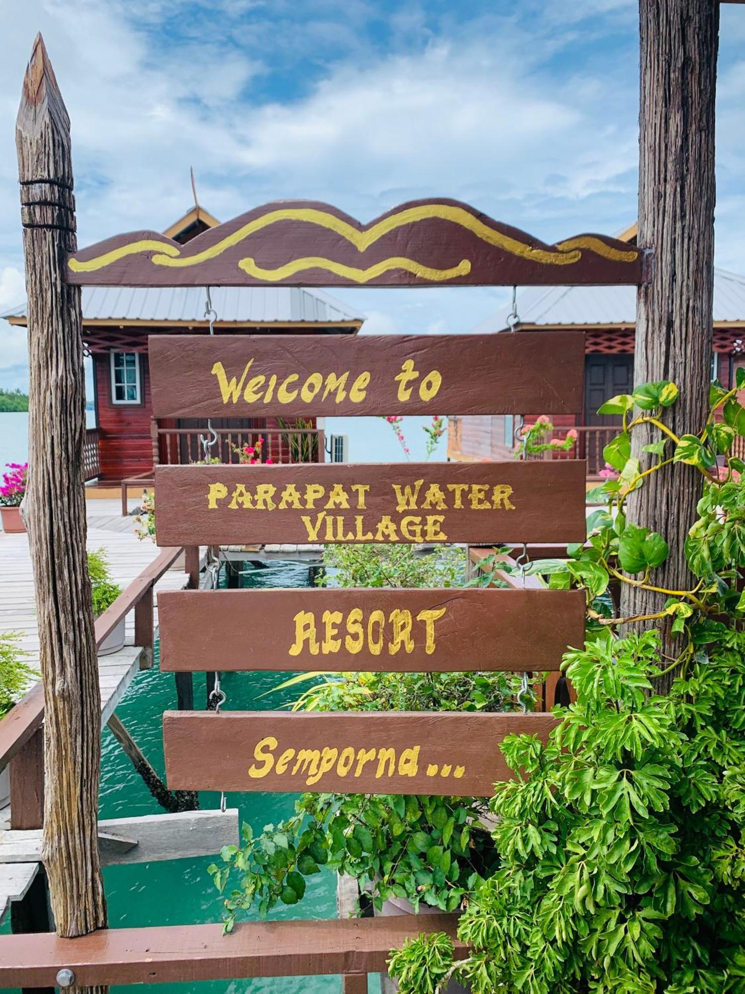 Parapat Water Village Resort เซมปอร์นา ภายนอก รูปภาพ